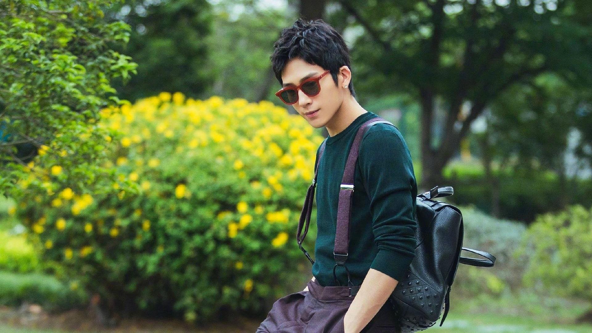 维拉双边路活跃制造传中良机，维拉输出