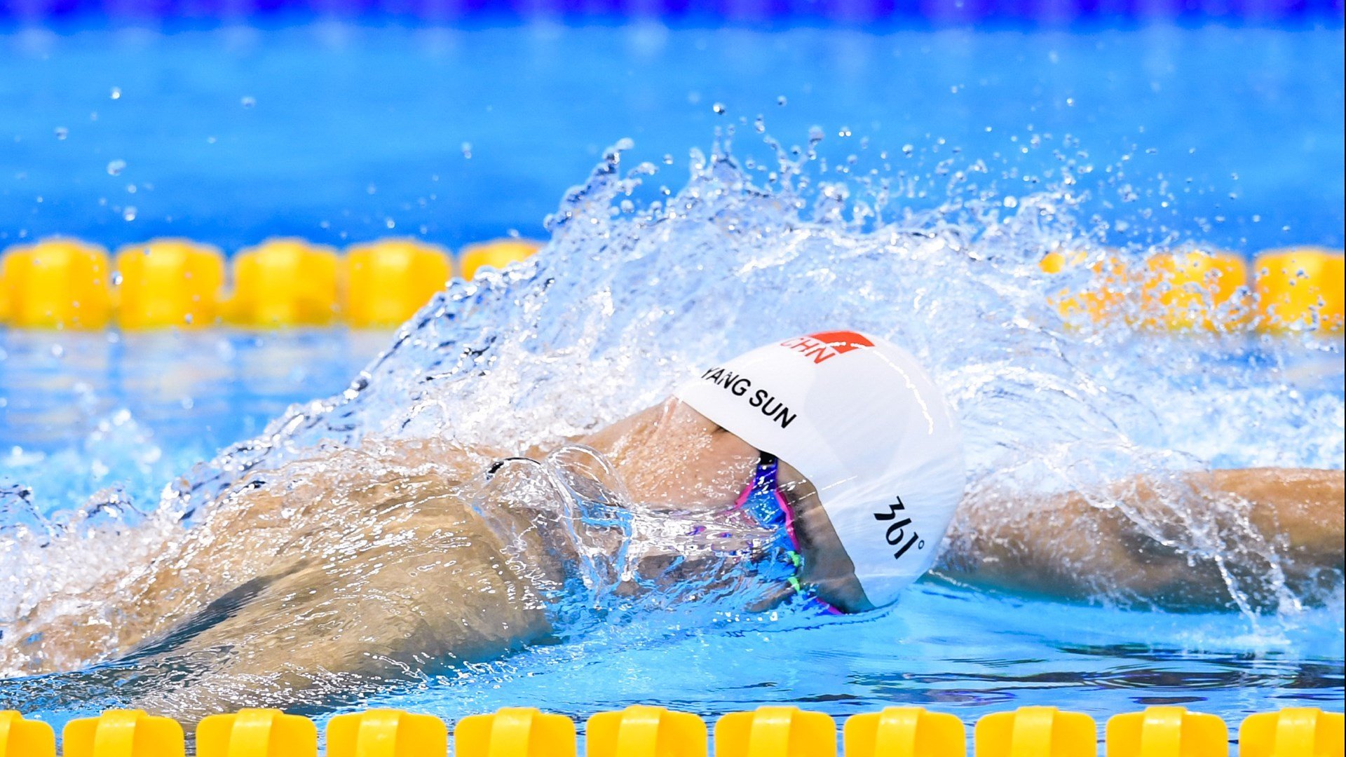 伊丽莎白·德克斯用实力回应质疑声，伊丽莎白·德比齐剧照